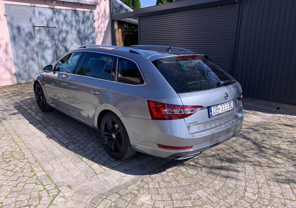 Skoda Superb cena 93000 przebieg: 110000, rok produkcji 2019 z Brzeg małe 154